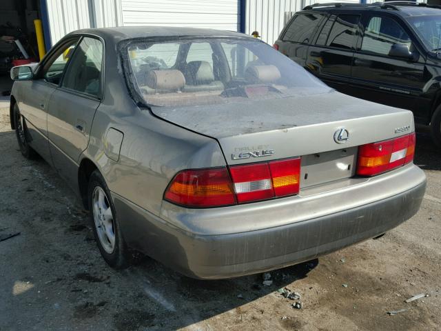 JT8BF28G8W0130927 - 1998 LEXUS ES 300 TAN photo 3