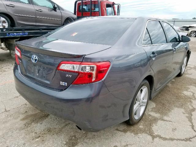 4T1BD1FK3EU124139 - 2014 TOYOTA CAMRY HYBR GRAY photo 4