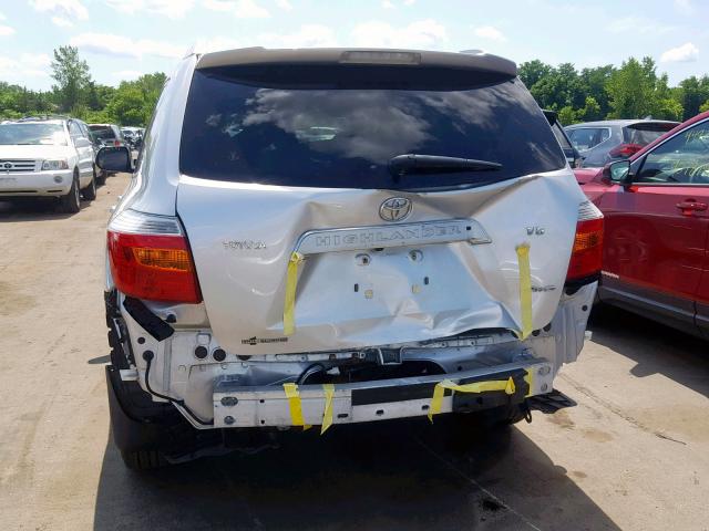 JTEES42A792121781 - 2009 TOYOTA HIGHLANDER SILVER photo 9