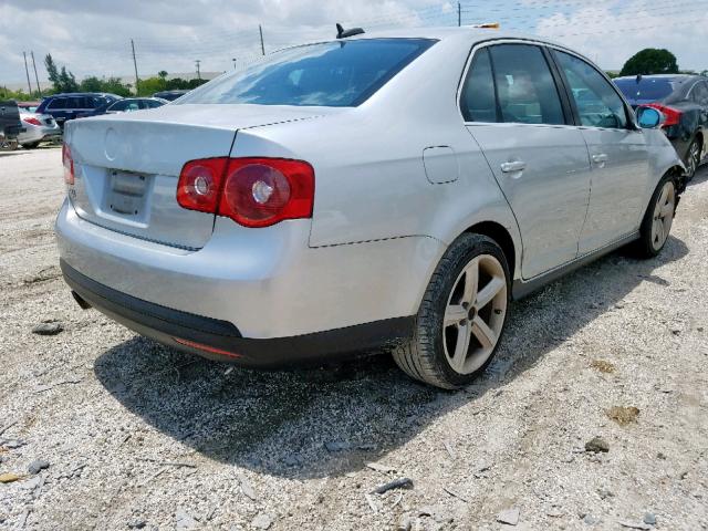 3VWWJ71KX6M708260 - 2006 VOLKSWAGEN JETTA GLI SILVER photo 4