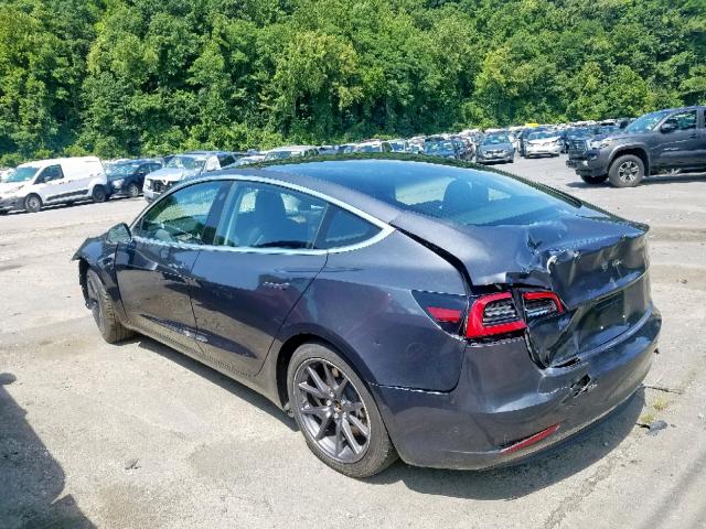 5YJ3E1EA0JF101662 - 2018 TESLA MODEL 3 GRAY photo 3