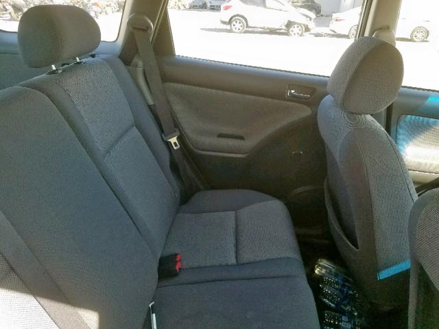 2T1KR32E23C063684 - 2003 TOYOTA MATRIX 银色 照片 6