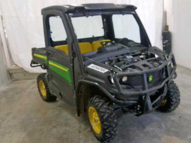 1M0835MDKJM010852 - 2018 JOHN DEERE GATOR 4X4 GREEN photo 1