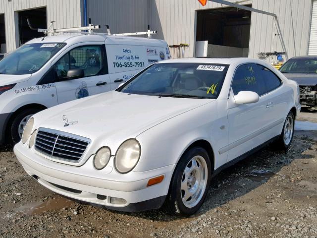 WDBLJ65G2WF010939 - 1998 MERCEDES-BENZ CLK 320 WHITE photo 2