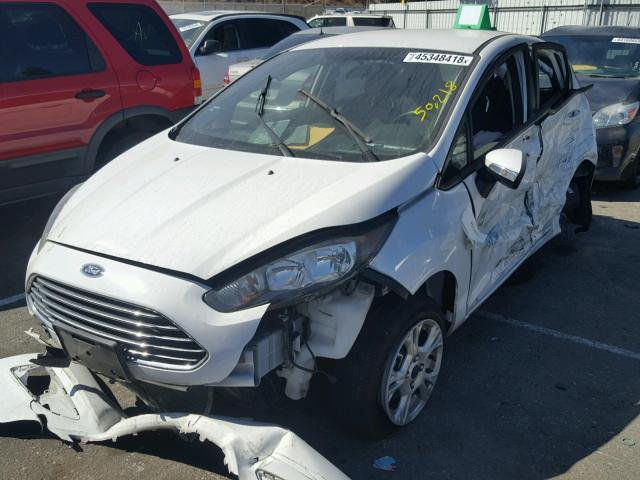 3FADP4EJ4GM143424 - 2016 FORD FIESTA SE WHITE photo 2