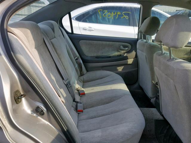 JN1CA31D61T824438 - 2001 NISSAN MAXIMA GXE GRAY photo 6