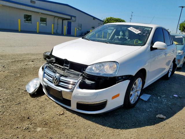 3VWRZ7AJ3AM140911 - 2010 VOLKSWAGEN JETTA SE WHITE photo 2