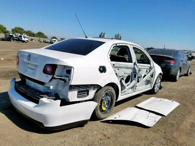 3VWRZ7AJ3AM140911 - 2010 VOLKSWAGEN JETTA SE WHITE photo 4