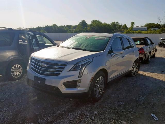 1GYKNBRS2HZ170274 - 2017 CADILLAC XT5 LUXURY SILVER photo 2