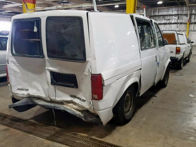 1GCDM19W1YB174386 - 2000 CHEVROLET ASTRO WHITE photo 4