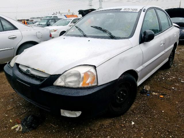 KNADC125856377300 - 2005 KIA RIO WHITE photo 2