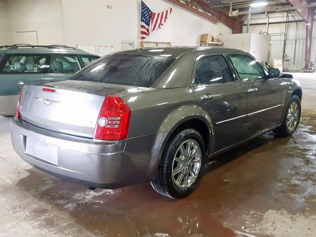 2C3CK5CV2AH269968 - 2010 CHRYSLER 300 TOURIN GRAY photo 4