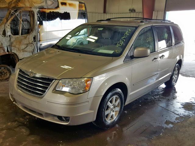 2A8HR54P98R613323 - 2008 CHRYSLER TOWN & COU GOLD photo 2