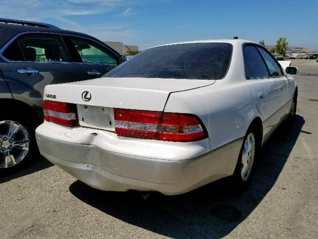 JT8BF28G3Y0272928 - 2000 LEXUS ES 300 WHITE photo 4