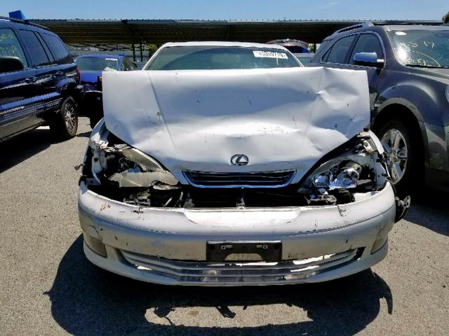 JT8BF28G3Y0272928 - 2000 LEXUS ES 300 WHITE photo 9