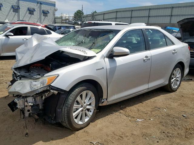 4T1BD1FK9DU090349 - 2013 TOYOTA CAMRY HYBR SILVER photo 2