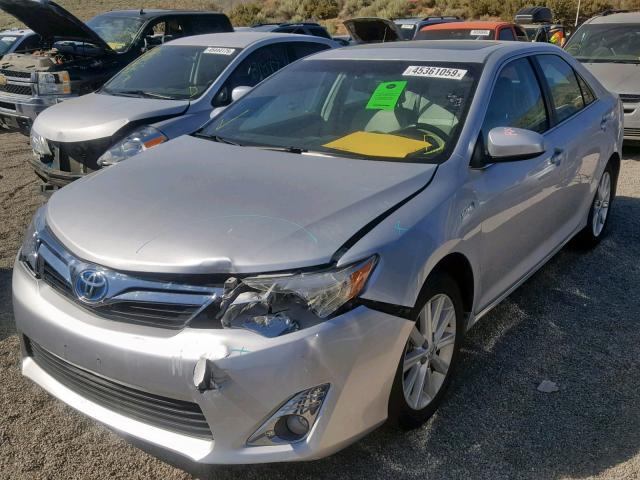 4T1BD1FK7EU109126 - 2014 TOYOTA CAMRY HYBR SILVER photo 2