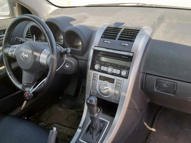 JTKDE167X90276060 - 2009 TOYOTA SCION TC ნაცრისფერი ფოტო 9