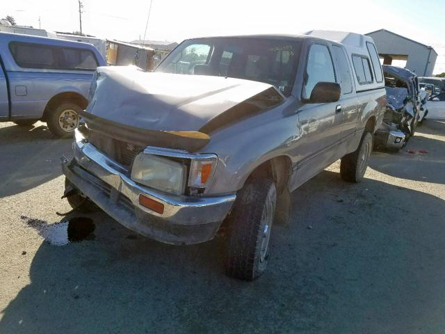 JT4UN22D8V0045953 - 1997 TOYOTA T100 XTRAC GRAY photo 2