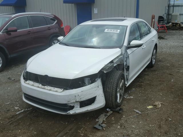 1VWBH7A38CC103248 - 2012 VOLKSWAGEN PASSAT SE WHITE photo 2