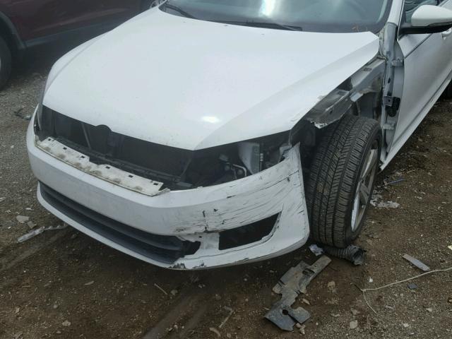 1VWBH7A38CC103248 - 2012 VOLKSWAGEN PASSAT SE WHITE photo 9