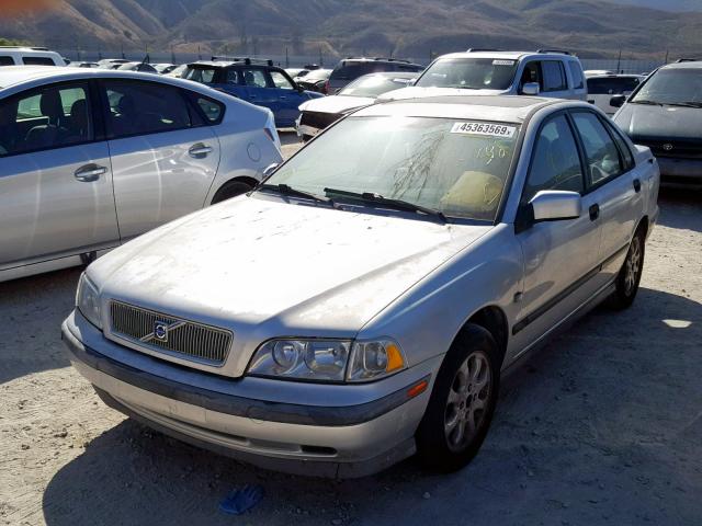 YV1VS2553YF573011 - 2000 VOLVO S40 SILVER photo 2