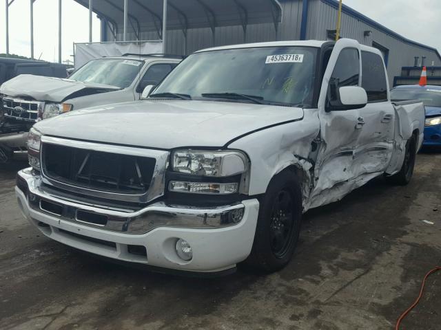 2GTEC13T051181489 - 2005 GMC NEW SIERRA WHITE photo 2