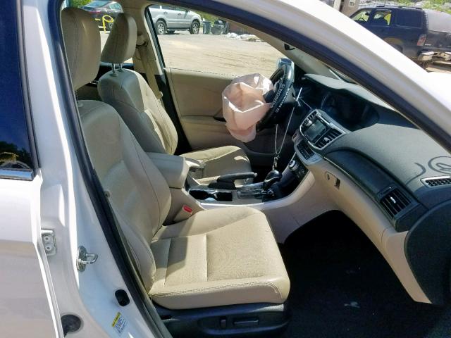 1HGCR3F82FA015654 - 2015 HONDA ACCORD EXL WHITE photo 5