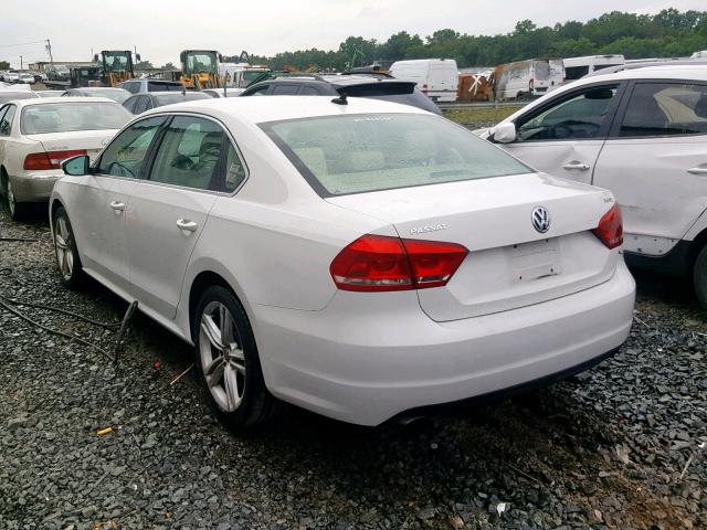 1VWBM7A37CC100207 - 2012 VOLKSWAGEN PASSAT SE WHITE photo 3