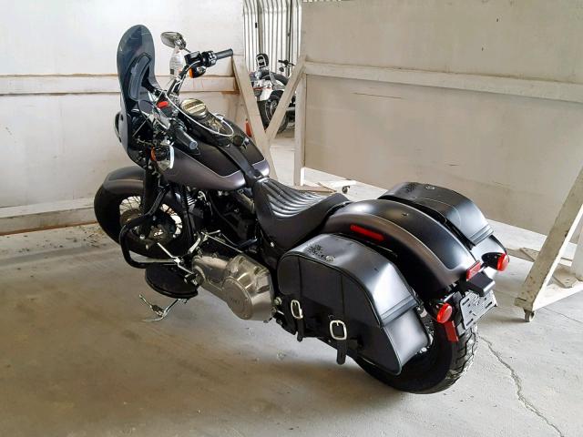 1HD1JRV13HB015193 - 2017 HARLEY-DAVIDSON FLS SOFTAI 银色 照片 3