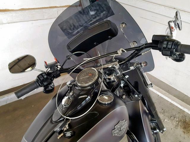 1HD1JRV13HB015193 - 2017 HARLEY-DAVIDSON FLS SOFTAI 银色 照片 5