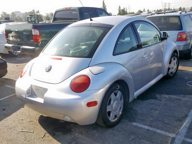 3VWCD21C4YM497971 - 2000 VOLKSWAGEN NEW BEETLE ვერცხლისფერი ფოტო 4