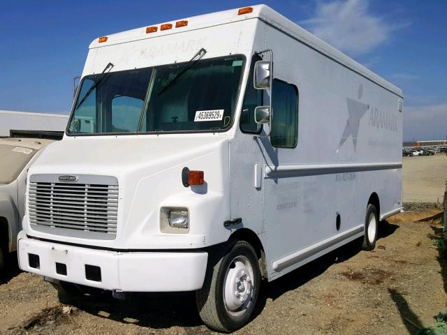 4UZA4FAD0YCG92847 - 2000 FREIGHTLINER CHASSIS M WHITE photo 2