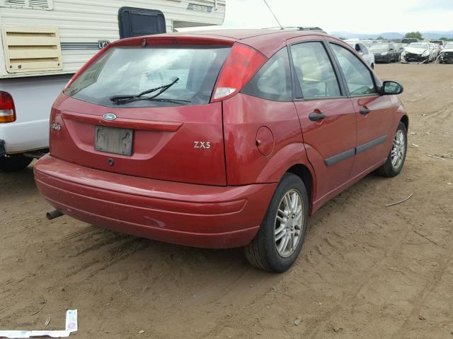 3FAFP37303R174393 - 2003 FORD FOCUS ZX5 RED photo 4