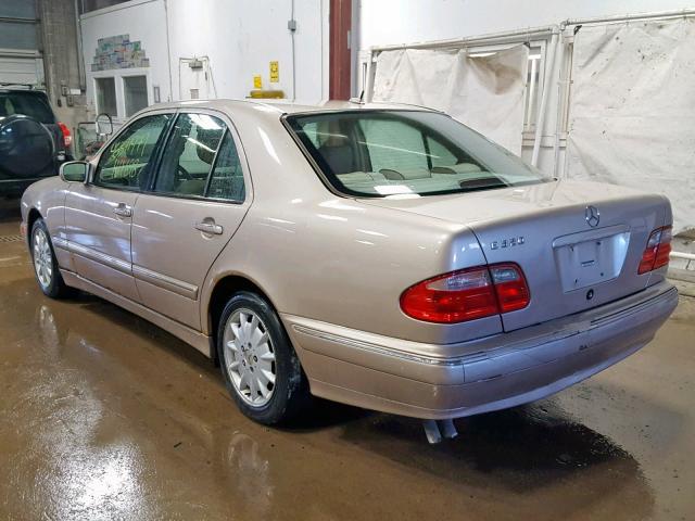 WDBJF65JX1B293062 - 2001 MERCEDES-BENZ E 320 TAN photo 3