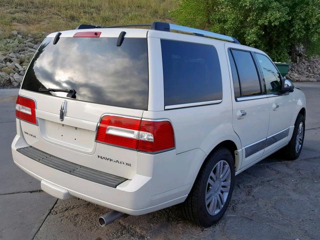 5LMFU27527LJ15485 - 2007 LINCOLN NAVIGATOR WHITE photo 4