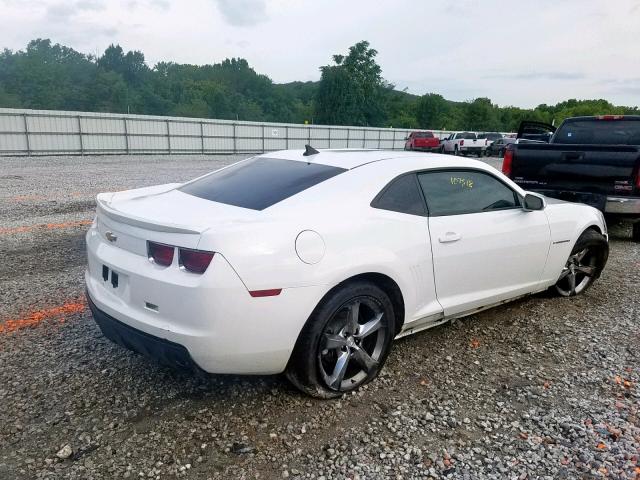 2G1FA1E39D9105155 - 2013 CHEVROLET CAMARO LS WHITE photo 4