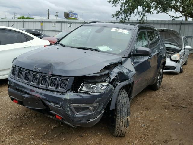 3C4NJDDB3JT130901 - 2018 JEEP COMPASS TR BLUE photo 2