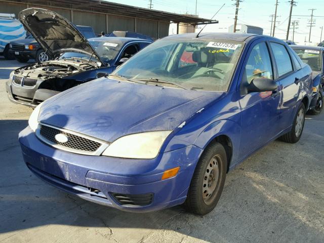 1FAFP34N36W161886 - 2006 FORD FOCUS ZX4 BLUE photo 2