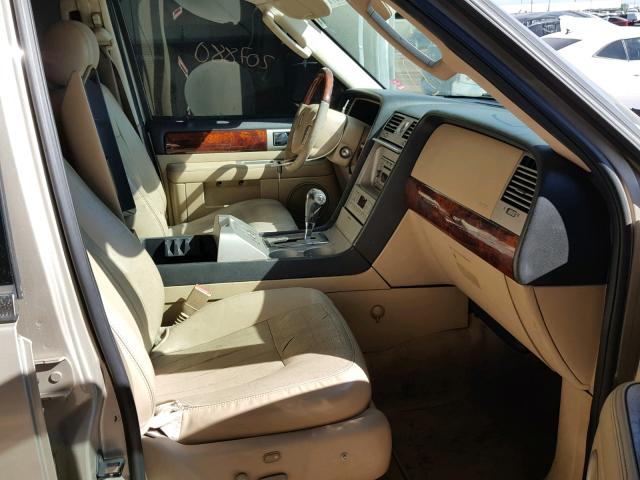 5LMFU28575LJ17101 - 2005 LINCOLN NAVIGATOR Gold Foto 5