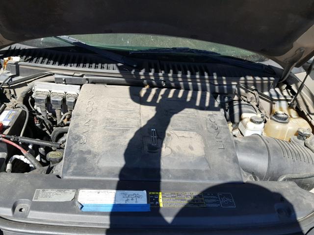 5LMFU28575LJ17101 - 2005 LINCOLN NAVIGATOR Gold Foto 7