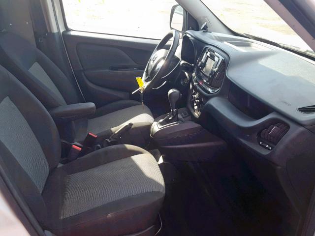 ZFBERFAB3H6E66972 - 2017 RAM PROMASTER 白色 照片 5