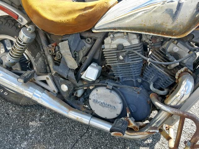 JH2RC1402DM013806 - 1983 HONDA VT750 SILVER photo 10