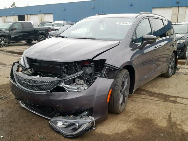 2C4RC1GG2JR289249 - 2018 CHRYSLER PACIFICA L GRAY photo 2