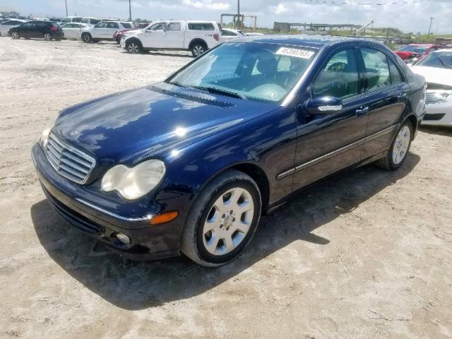 WDBRF61J55A710575 - 2005 MERCEDES-BENZ C 240 BLUE photo 2