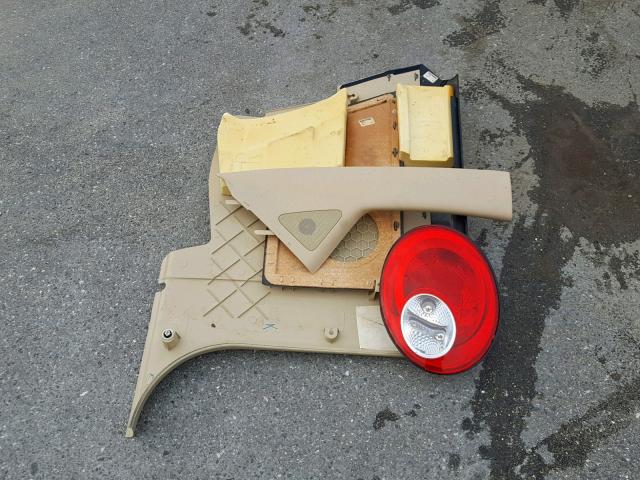 3VWPW3AG5AM019164 - 2010 VOLKSWAGEN NEW BEETLE შავი ფოტო 9