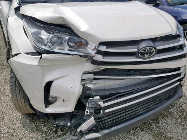 5TDJZRFH6JS542505 - 2018 TOYOTA HIGHLANDER WHITE photo 9