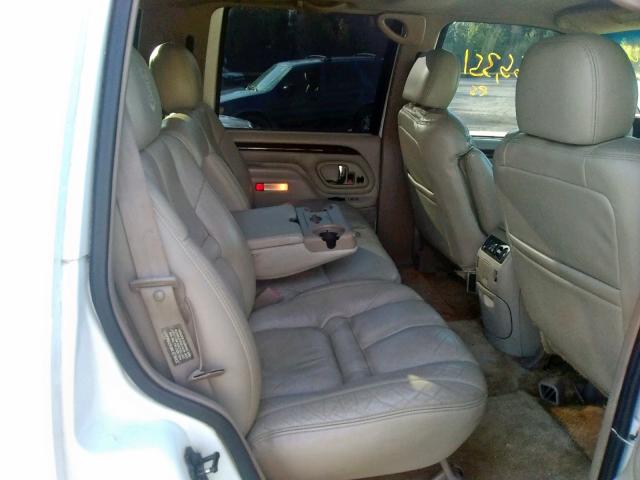 1GYEK13R1YR148160 - 2000 CADILLAC ESCALADE WHITE photo 6