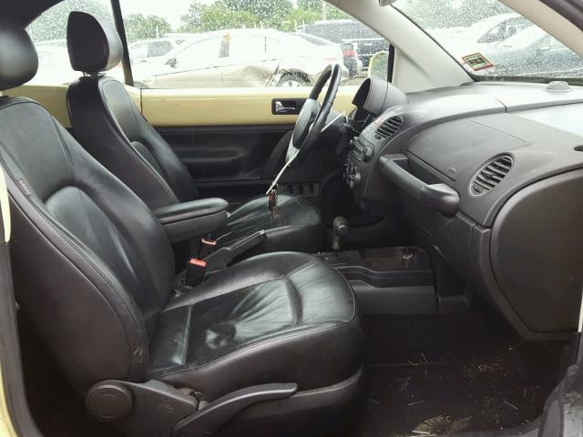 3VWSG31Y76M332045 - 2006 VOLKSWAGEN NEW BEETLE 黄色 照片 5