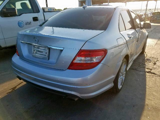 WDDGF54XX8R030749 - 2008 MERCEDES-BENZ C300 SILVER photo 4